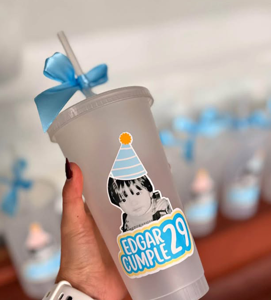 Vasos con popote personalizado